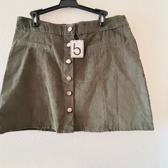 Green Mini A-Line Skirt for Casual Wear - Picture 1 of 5